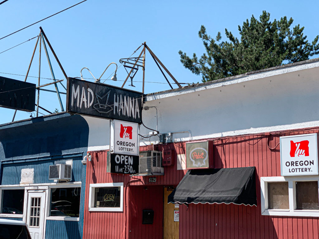 Mad Hanna Portland Dive Bars Photos by Steven Shomler