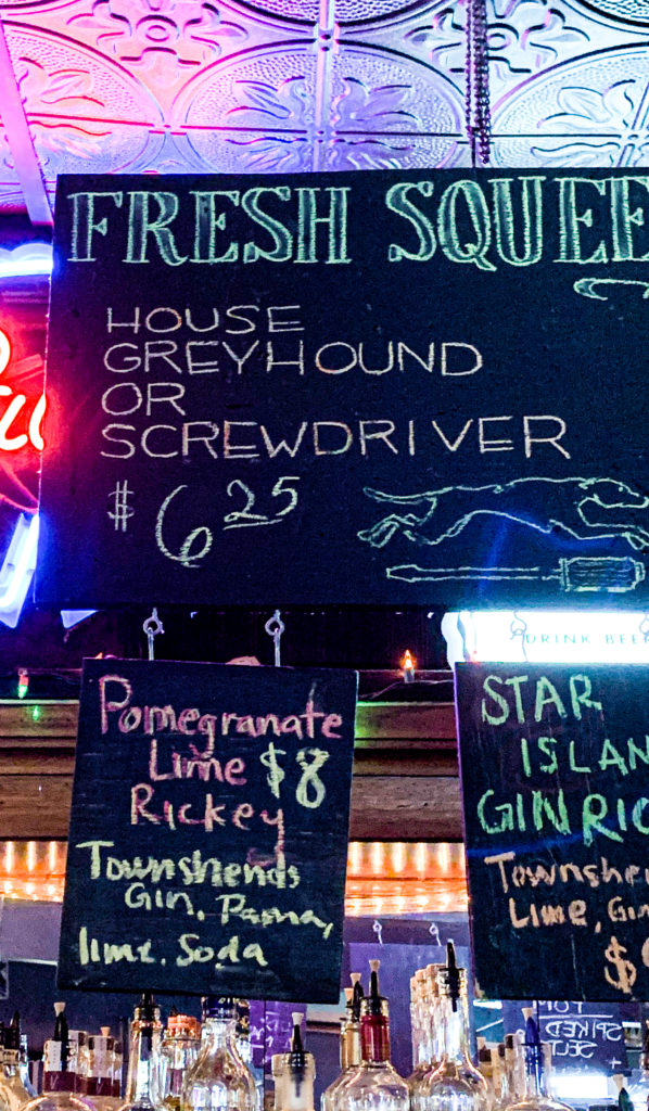 Mad Hanna Portland Dive Bars Photos by Steven Shomler