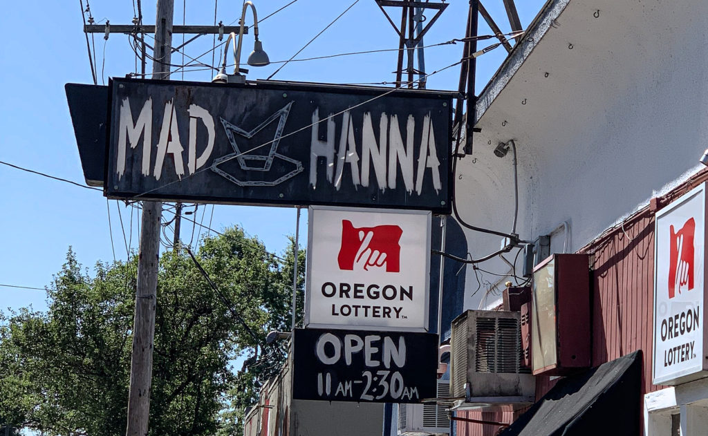 Mad Hanna Portland Dive Bars Photos by Steven Shomler