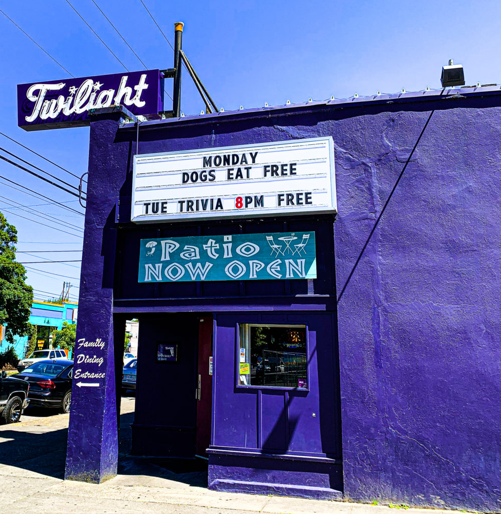 The Twilight Room Portland Dive Bars Photos by Steven Shomler
