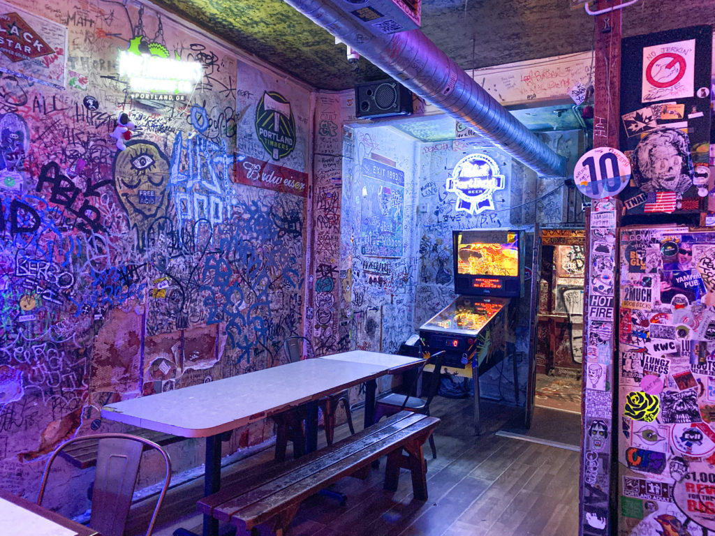 Yamhill Pub Portland Dive Bars