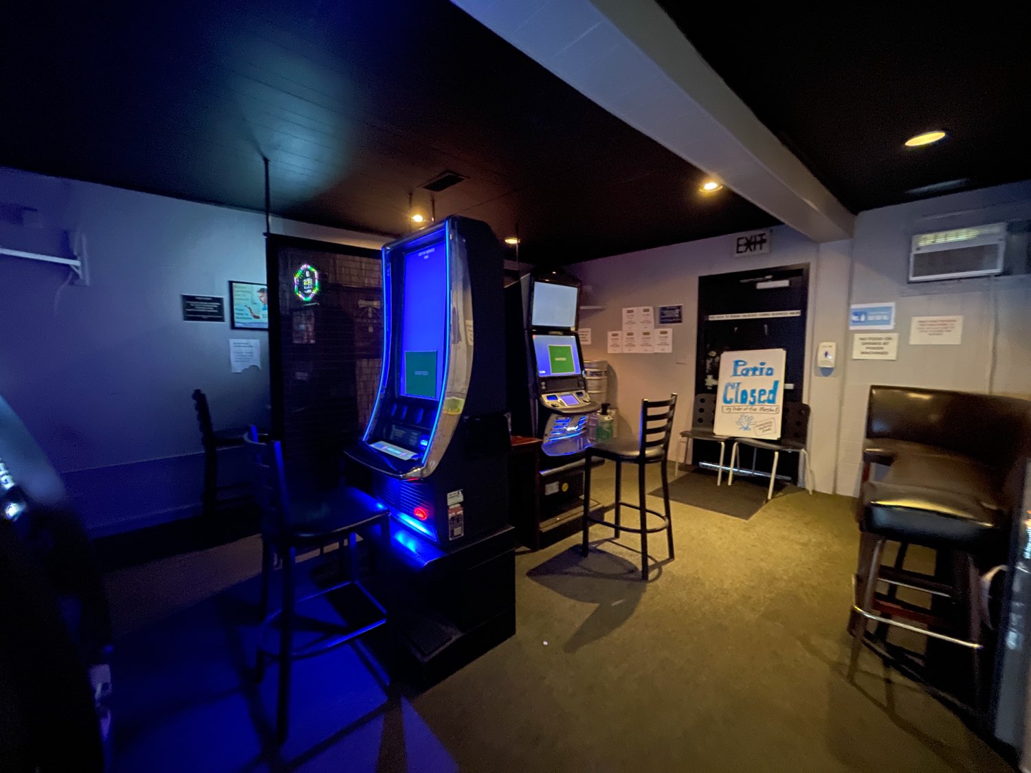 George’s Corner Tavern Portland Dive Bars Photos by Steven Shomler