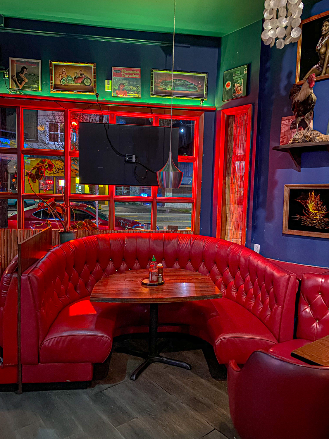 Da’ Hui Bar & Grill Portland Dive Bars Photo by Steven Shomler 