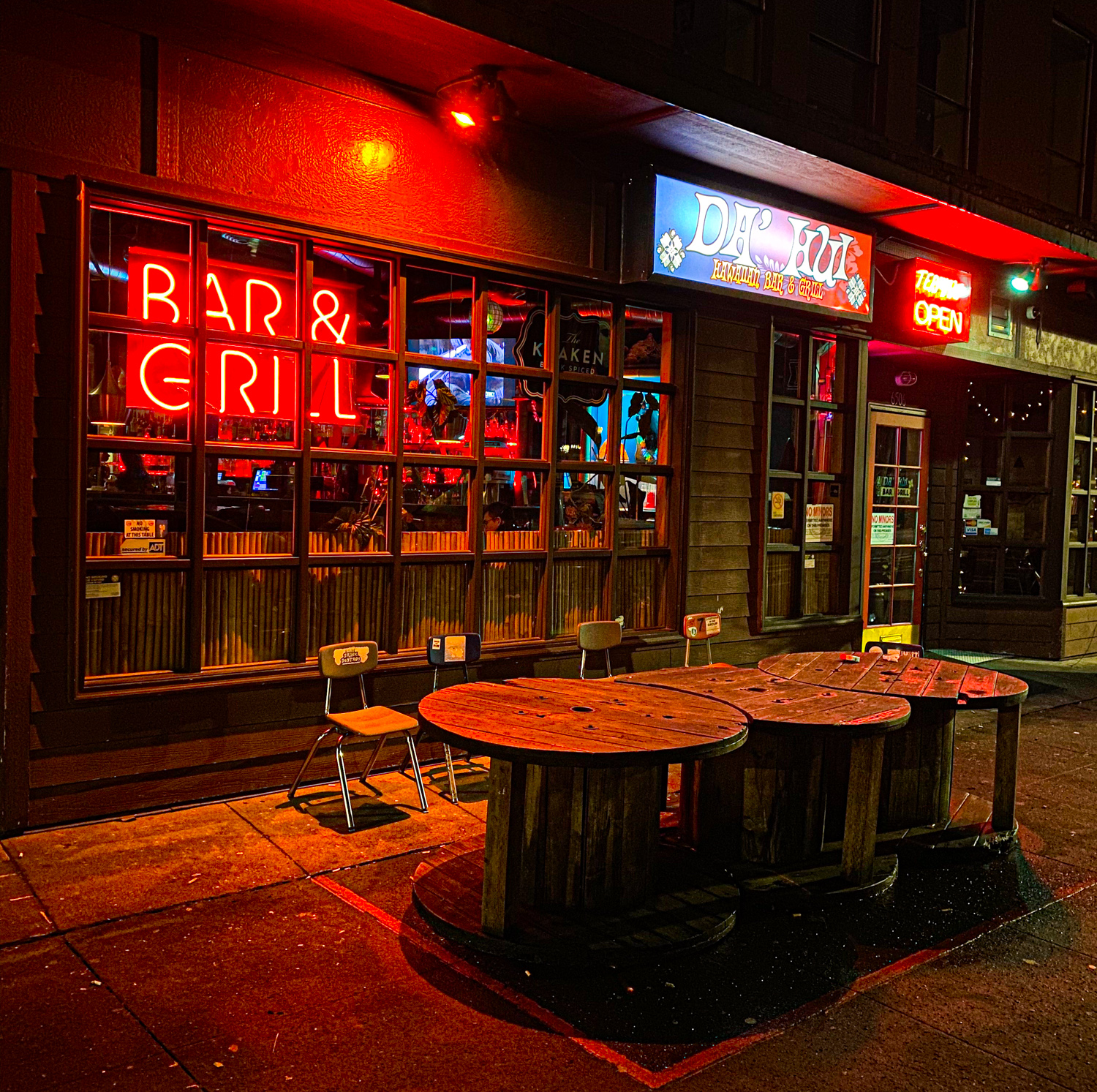 Da’ Hui Bar & Grill Portland Dive Bars Photo by Steven Shomler 