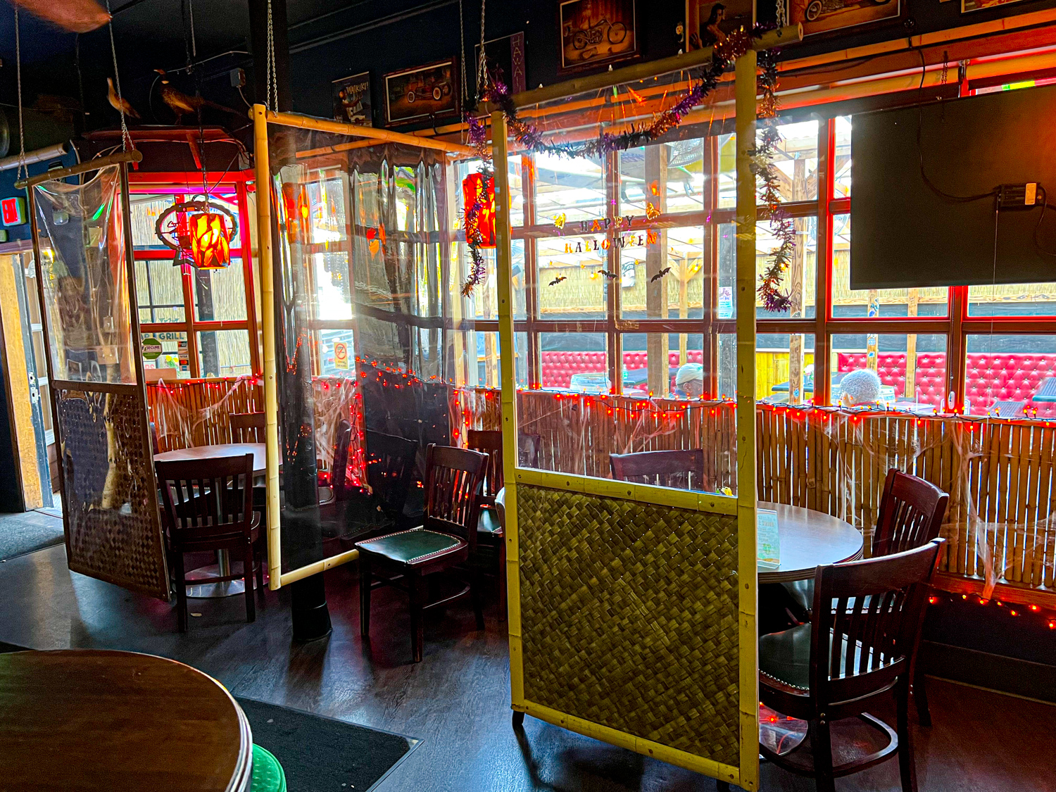 Da’ Hui Bar & Grill Portland Dive Bars Photo by Steven Shomler 