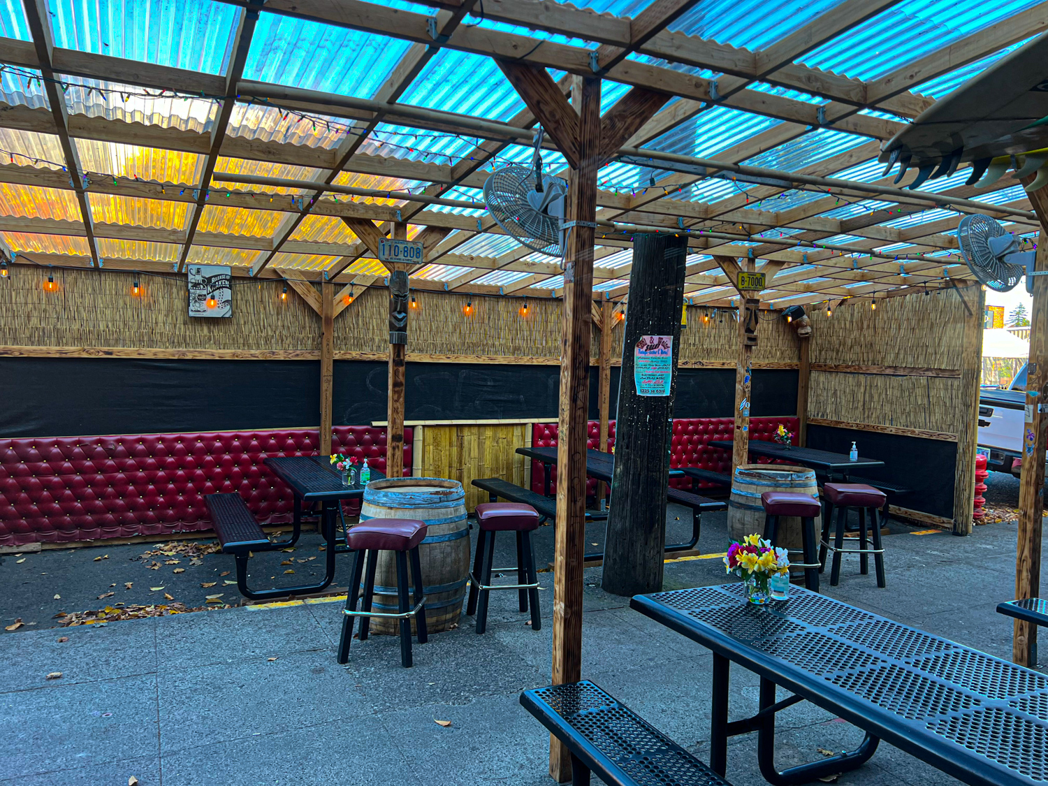 Da’ Hui Bar & Grill Portland Dive Bars Photo by Steven Shomler 