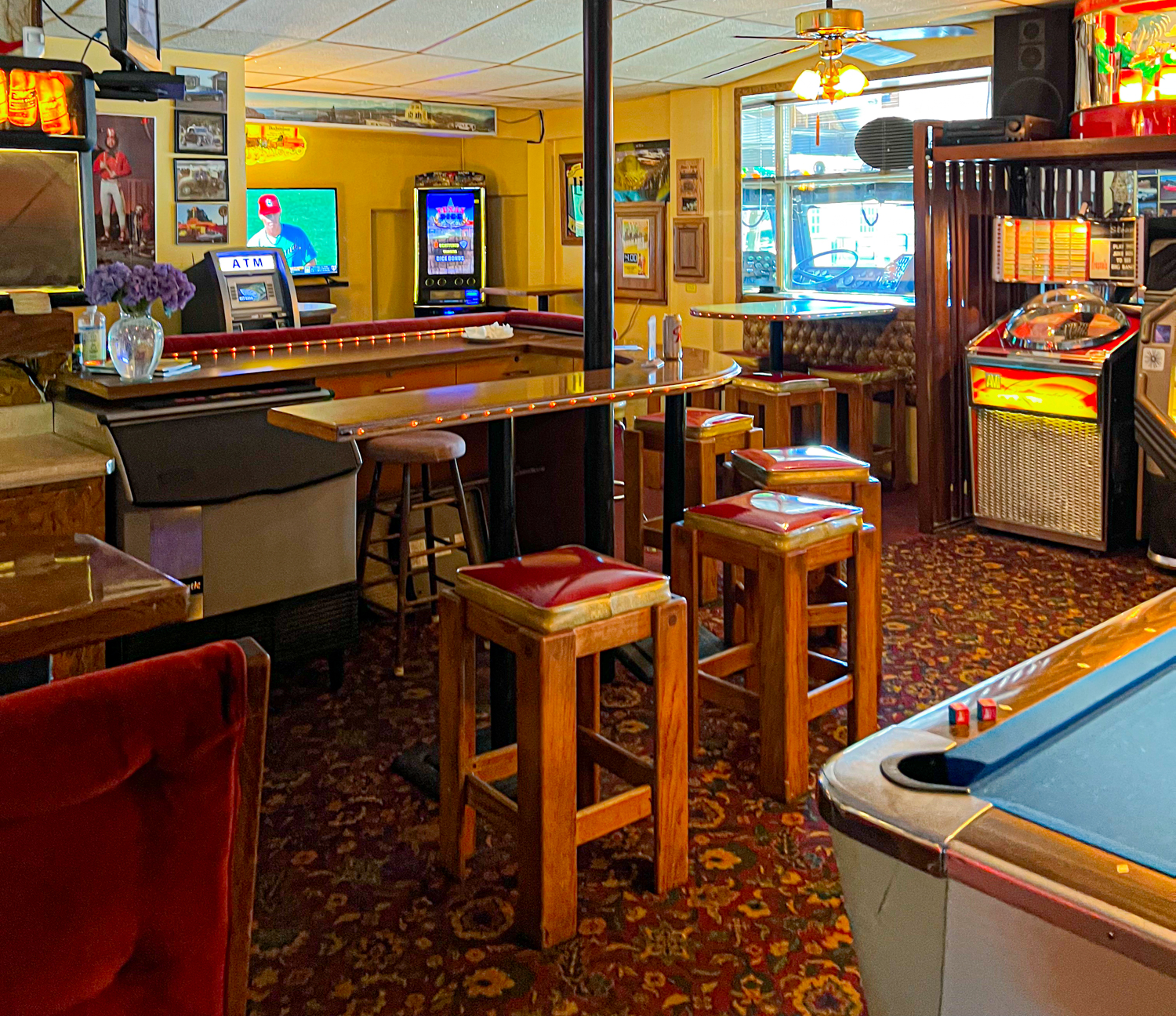 Sloan's Tavern Portland Dive Bars Photos by Steven Shomler