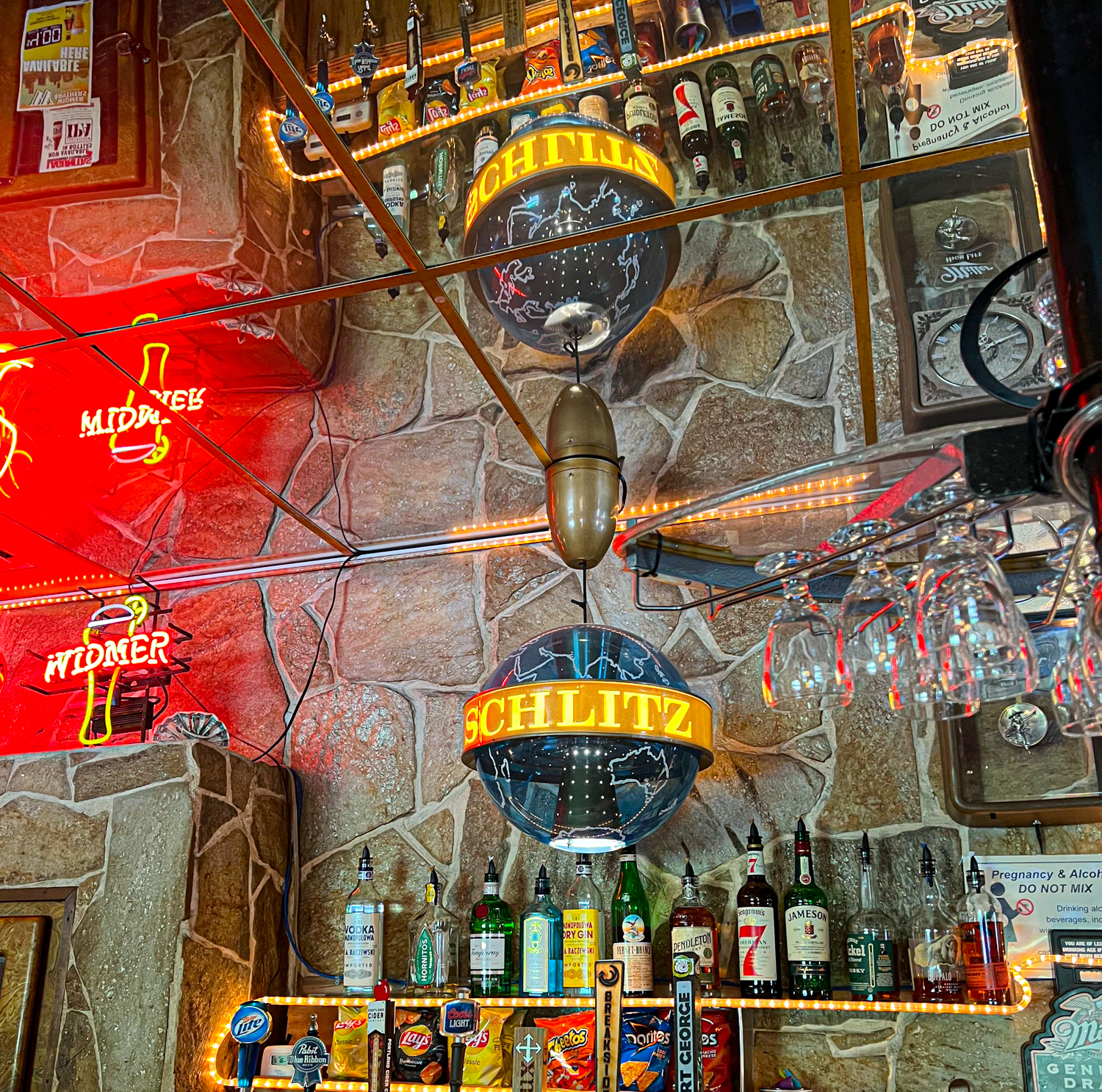 Sloan's Tavern Portland Dive Bars Photos by Steven Shomler