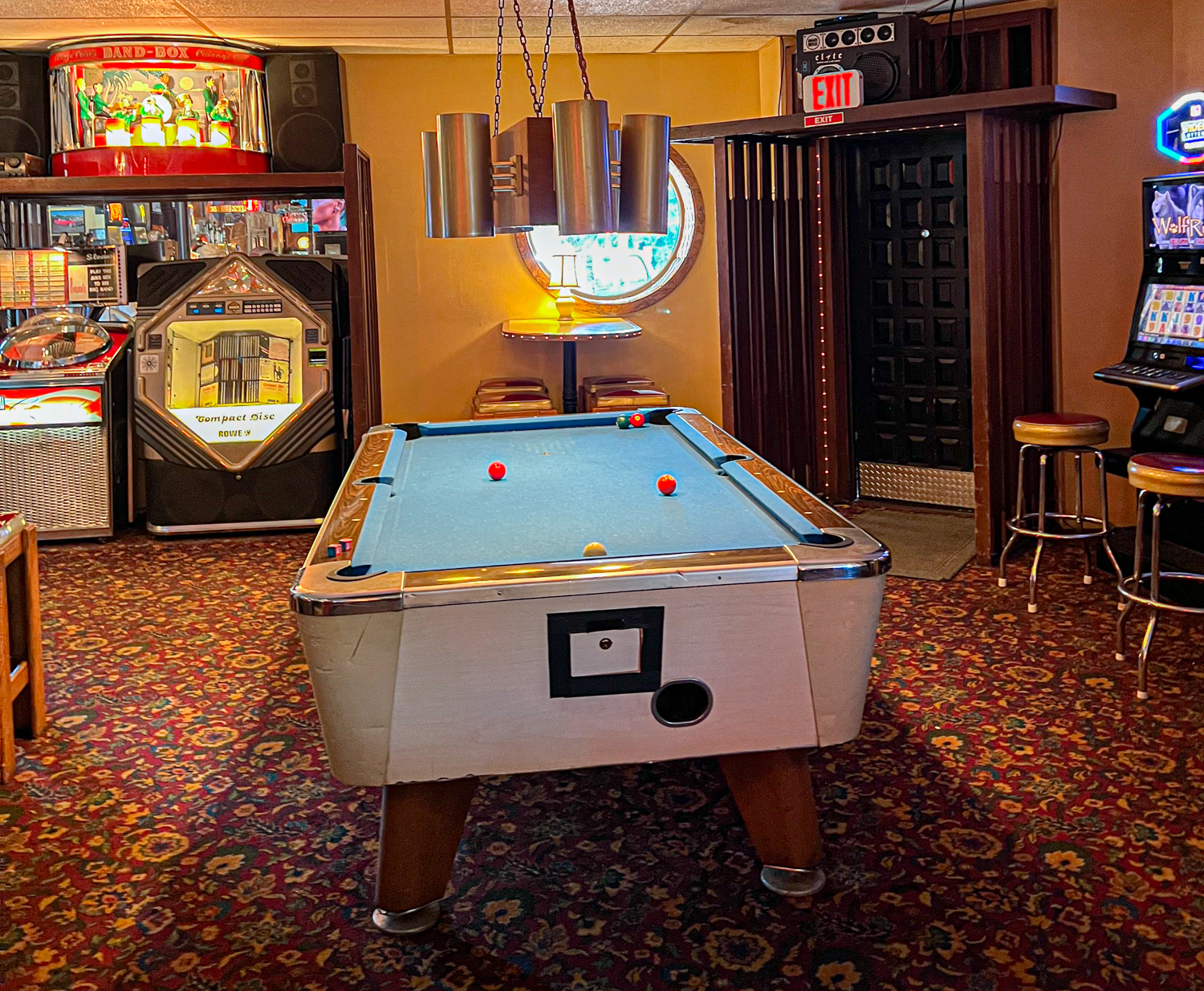 Sloan's Tavern Portland Dive Bars Photos by Steven Shomler