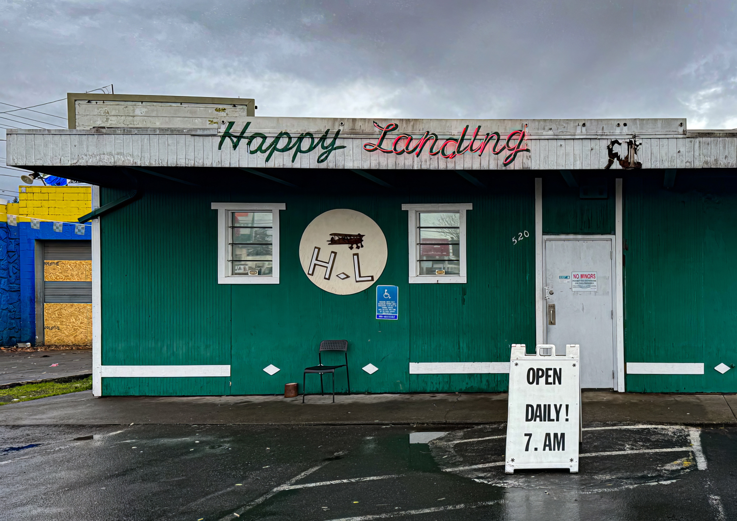 Happy Landing Dive Bar Portland Oregon